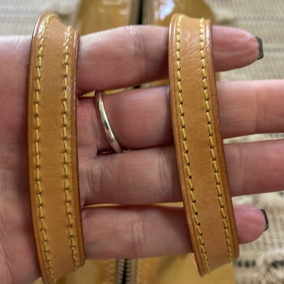 Louis Vuitton Yellow Vernis Bedford Papillon Shoulder Bag - Picture 14 of 15